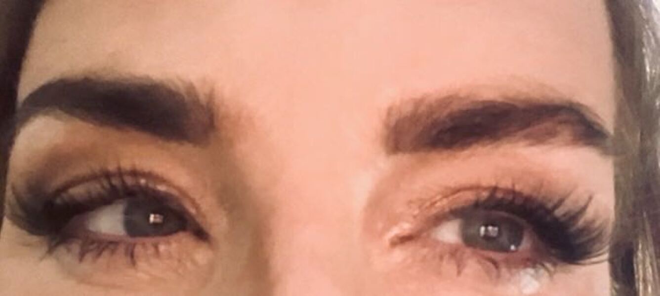 Please help me with false lashes
