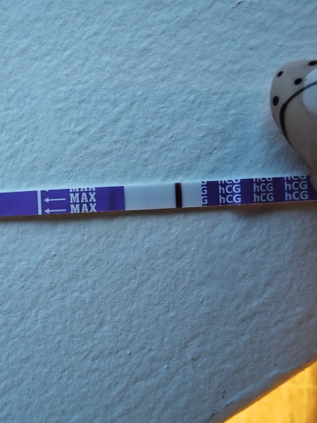 Pregnancy test with faint line