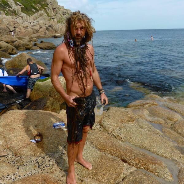 Thread 25 : To feel disappointed - and disgusted and vindicated now too - after reading this in The Observer about the author and her husband from The Salt Path book and film?