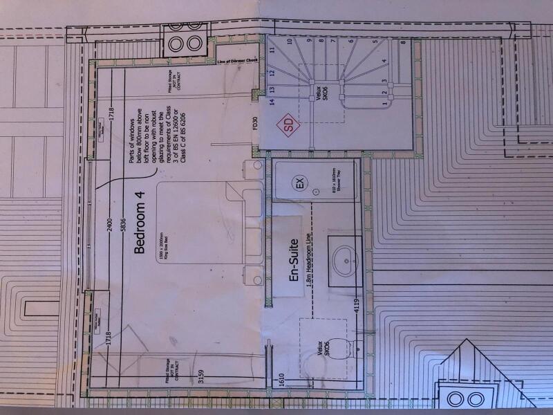Any architects that can help with a bathroom design question?
