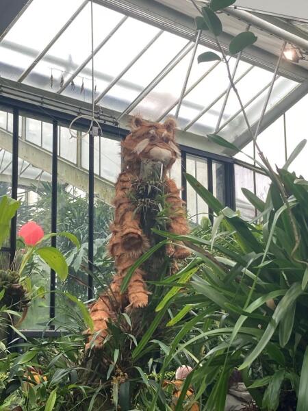 Come and tell us your dull and unexciting news 35: Calmly through the day