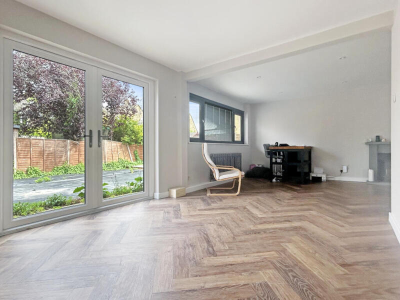 House not selling (with listing)