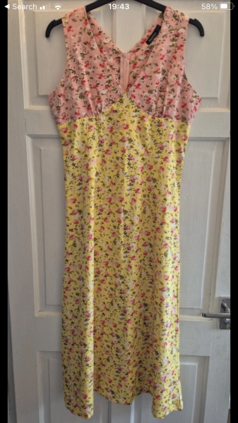 Is this dress okay for holy communion? Is it even nice?