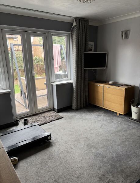 Please help me lift this horrible grey room