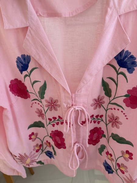 Trousers needed to go with this blouse please !