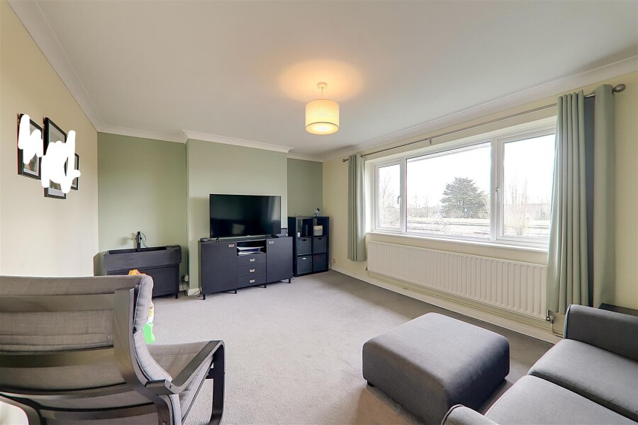 Family home or show home? - how to style for photos?