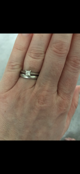 Show me your ‘dainty’ engagement rings :)