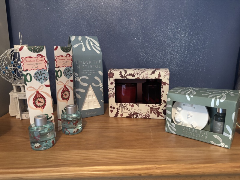 Christmas bargain prequel thread 1