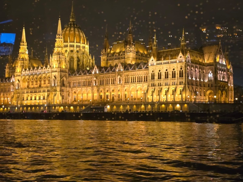 Come and tell us your dull and unexciting news 35: Calmly through the day