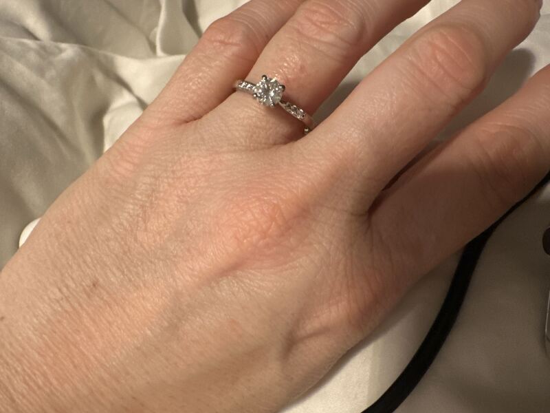 Show me your ‘dainty’ engagement rings :)