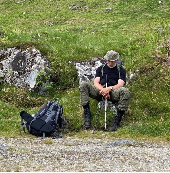 Thread 25 : To feel disappointed - and disgusted and vindicated now too - after reading this in The Observer about the author and her husband from The Salt Path book and film?