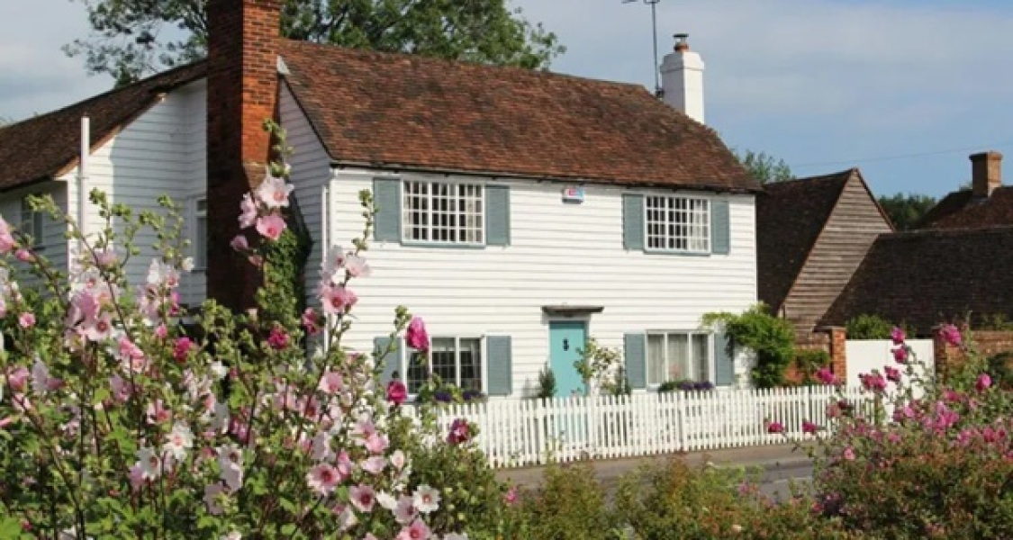 If you could live in a fictional house from any film...