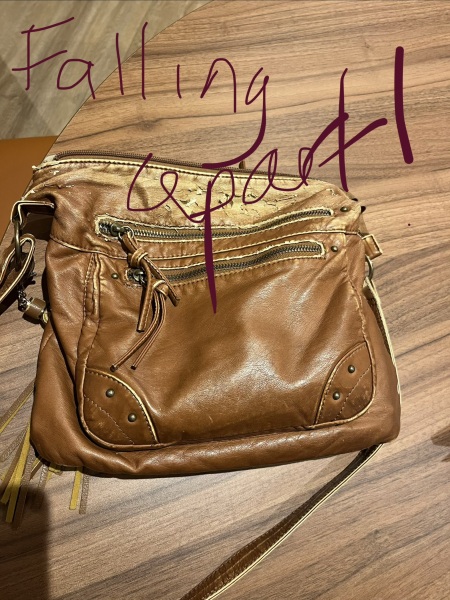 Crossbody tan bag ideas!