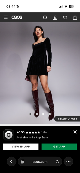What to wear to a night out?