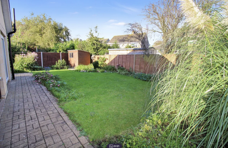House not selling (with listing)