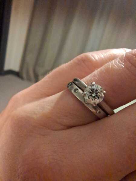 Show me your ‘dainty’ engagement rings :)
