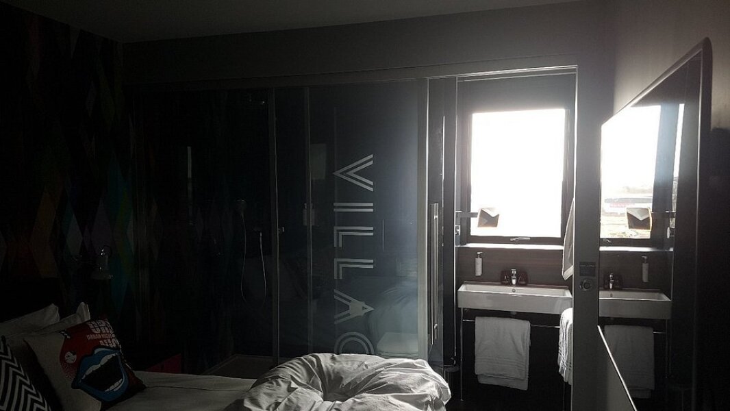 To think the hotel were out of order with valentines stay/room?