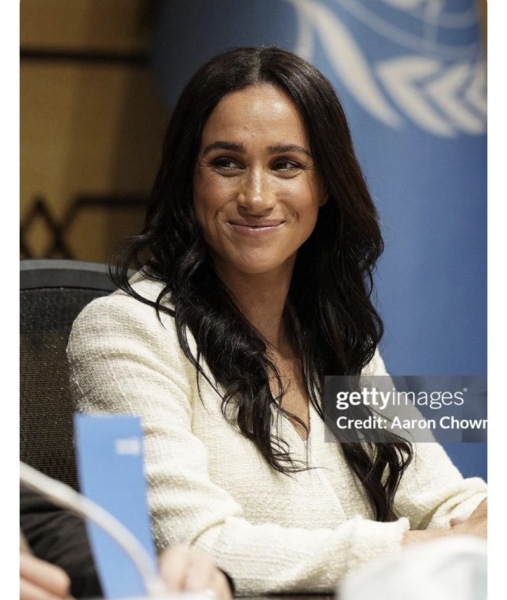 Royal Style: Hoping for Yuletide shimmer, but not too many green coats!