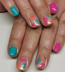 I want to see your nails!