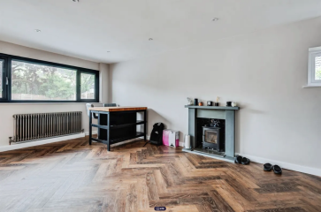 House not selling (with listing)