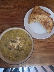 Meal planning, sharing recipes and ideas to make the weekly budget go further.