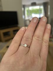 Show me your ‘dainty’ engagement rings :)