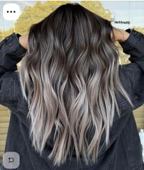 Any hairdressers around??