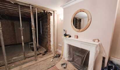 Please help -2 options from builder re lounge wall- inc diagrams