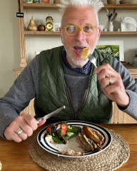 Thread 25 : To feel disappointed - and disgusted and vindicated now too - after reading this in The Observer about the author and her husband from The Salt Path book and film?