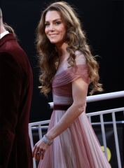 Royal Style: Hoping for Yuletide shimmer, but not too many green coats!