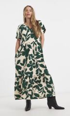 Smart casual summer clothes for trip - plus size