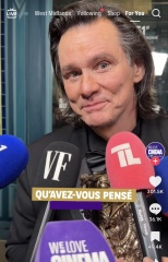 Jim Carrey is unrecognisable!