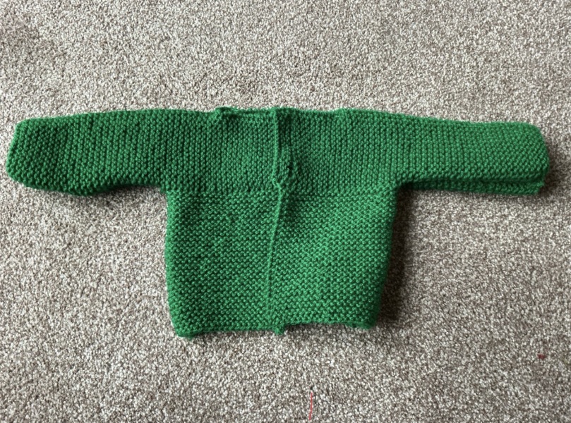 Woolly Hugs. A blanket for lovely wafflenose who has tragically lost her daughter. Can you help us please?