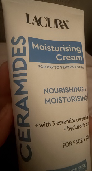 Face cream similar to blue tin Nivea.