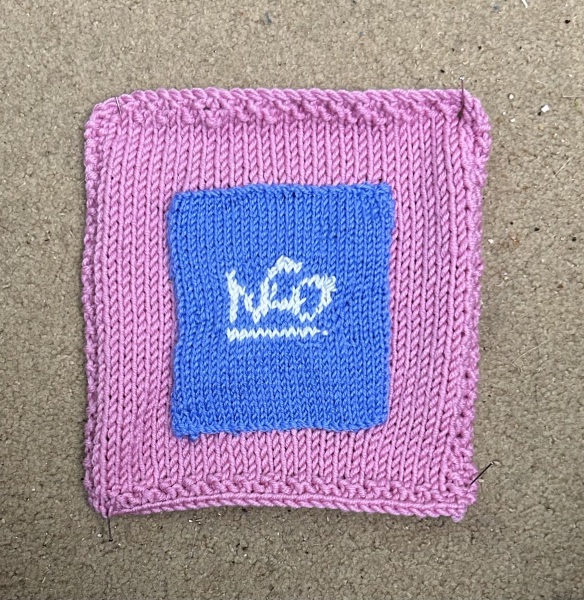 Woolly Hugs. A blanket for lovely wafflenose who has tragically lost her daughter. Can you help us please?