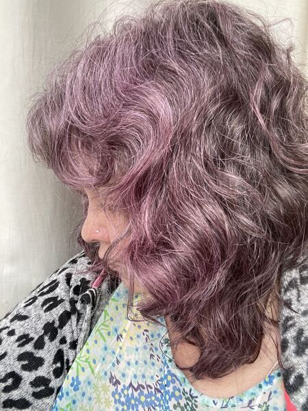 Can I dye my greys pink?