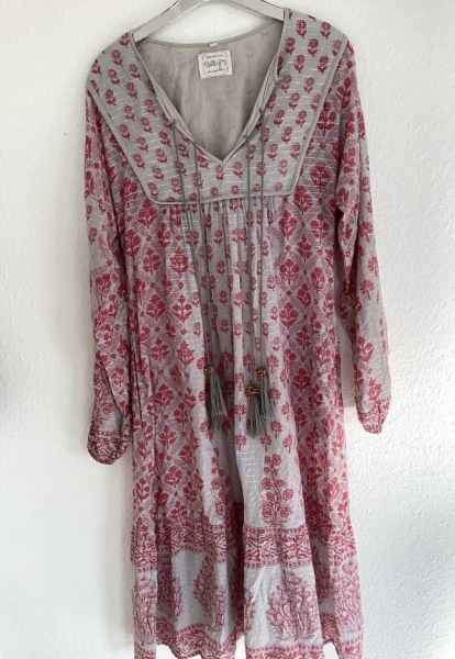 Help finding a dress like this