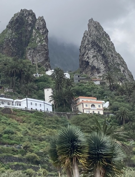 Come and tell us your dull and unexciting news 35: Calmly through the day