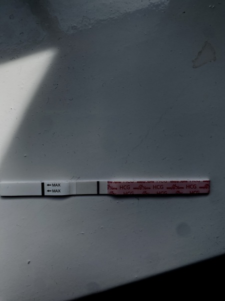 9DPO and took an early pregnancy test, is this a faint line?
