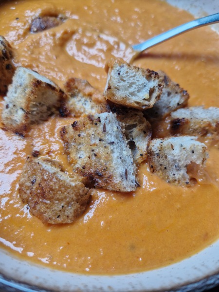 Meal planning, sharing recipes and ideas to make the weekly budget go further.