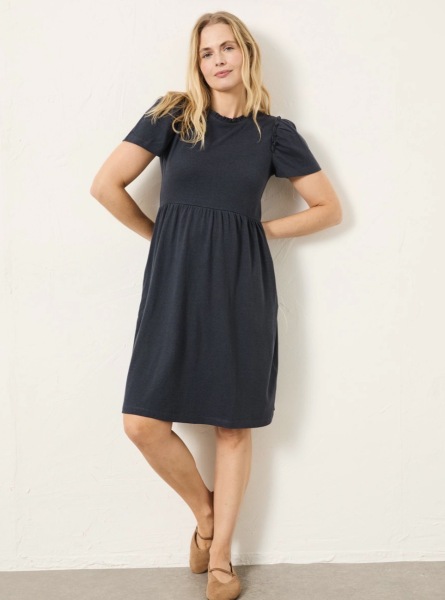 Knee length summer dresses with waist tie or elastic. Not clingy!