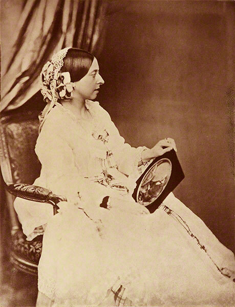 Am I the only one who doesn't see much resemblance between Beatrice and Queen Victoria? (Pictures attached)