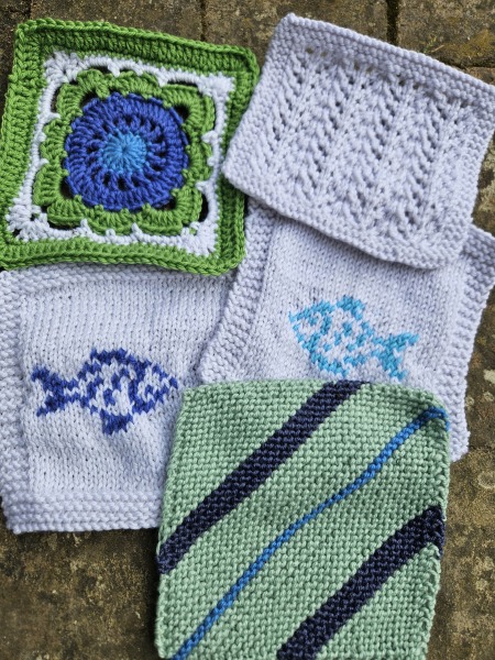 Woolly Hugs. A blanket for lovely wafflenose who has tragically lost her daughter. Can you help us please?