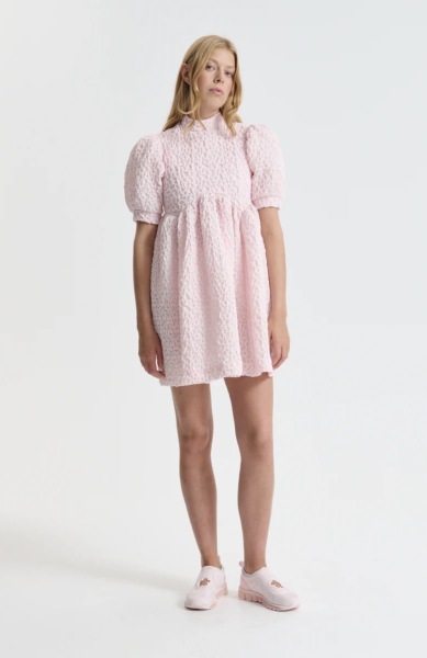 Help me dress for posh Denmark summer wedding