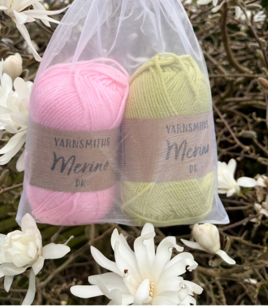 Woolly Hugs. A blanket for lovely wafflenose who has tragically lost her daughter. Can you help us please?