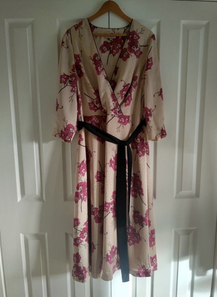 Suitable for April Wedding