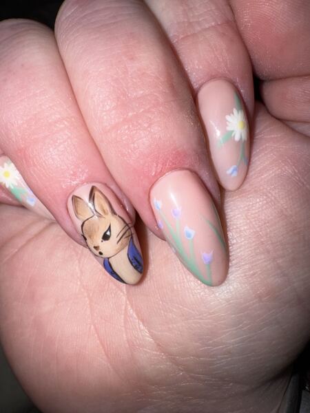 I want to see your nails!