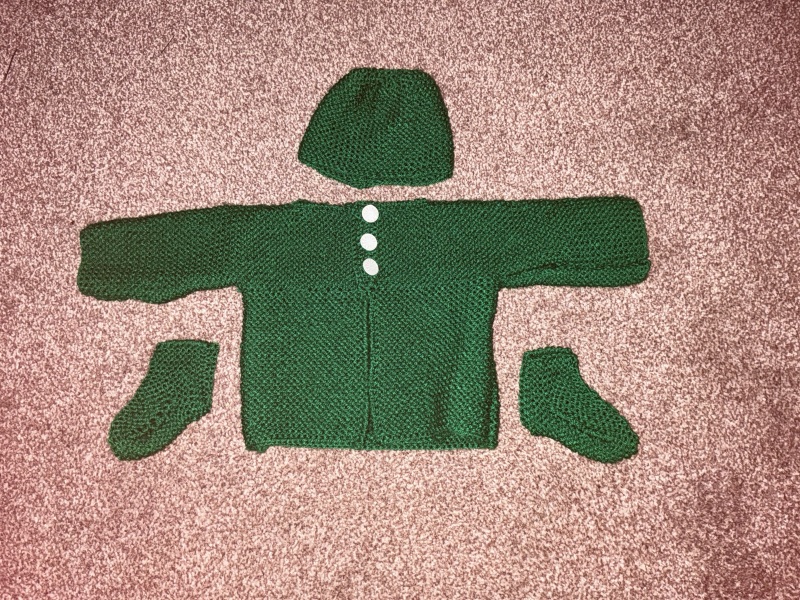 Woolly Hugs. A blanket for lovely wafflenose who has tragically lost her daughter. Can you help us please?