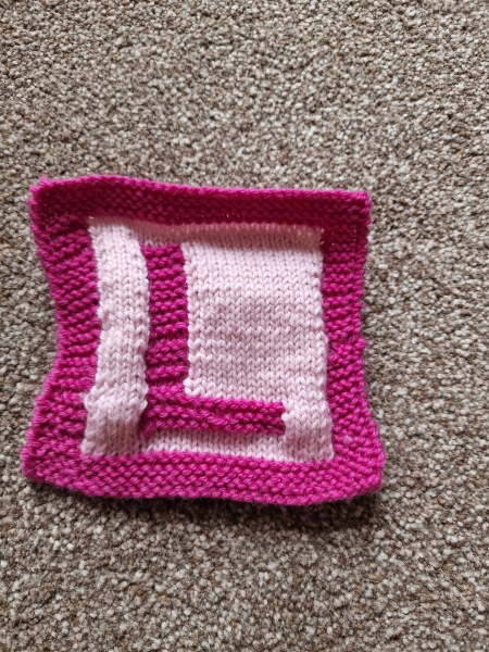 Woolly Hugs. A blanket for lovely wafflenose who has tragically lost her daughter. Can you help us please?
