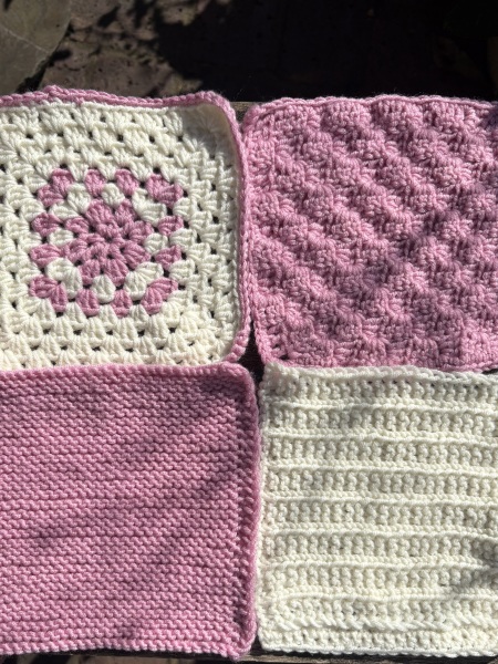 Woolly Hugs. A blanket for lovely wafflenose who has tragically lost her daughter. Can you help us please?
